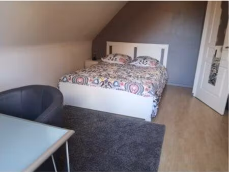 chambre meublée pour étudiant uniquement