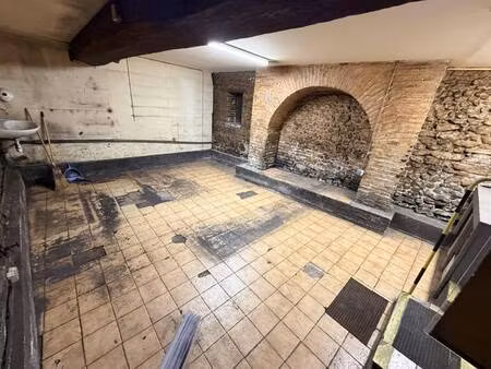 local d'activités à vendre