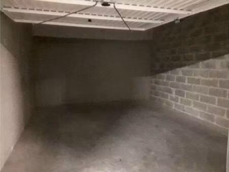 location garage box et parking à caen (14000) : à louer / caen