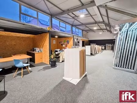 horbourg-wihr : local commercial 327 m² rénové avec vitrines et parkings