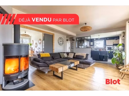 sous compromis en exclusivite à talensac – maison familiale t6 d’environ 127 m²