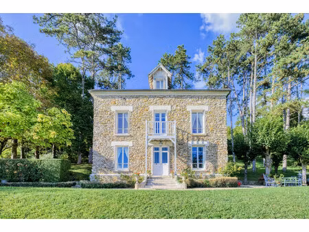 maison de maître avec vue sur la marne