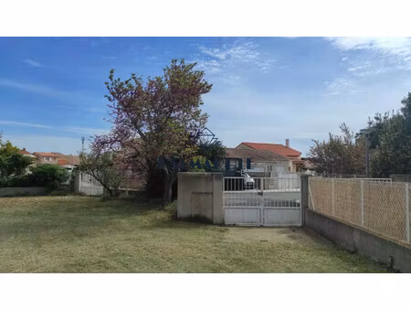 terrain sainte-marie-la-mer rare