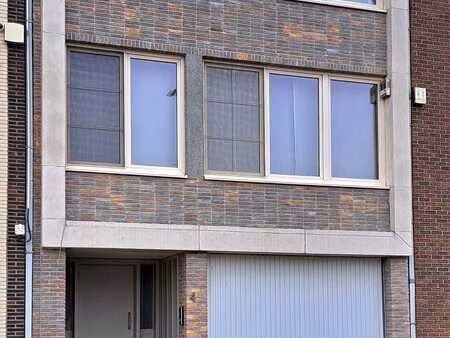 huis te huur in sint-niklaas met 3 slaapkamers