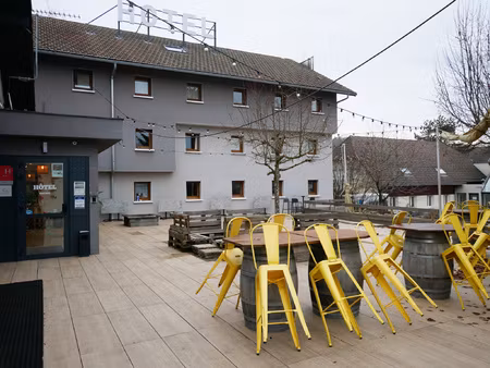 achat local commercial 1 000m² villy le pelloux 74350