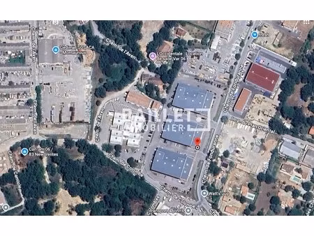 location local commercial