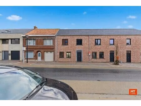 landelijke nieuwbouwwoning met 3 slaapkamers en tuin te koop in hartje beselare