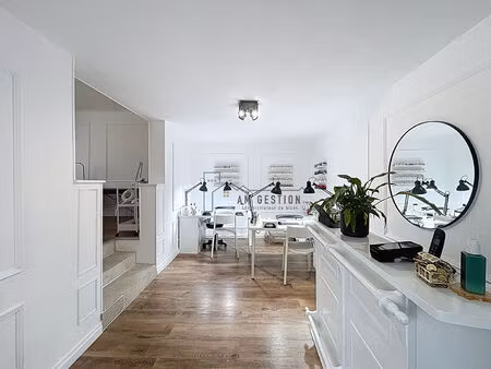 location local commercial