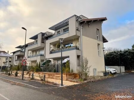 place stationnement proche geneve