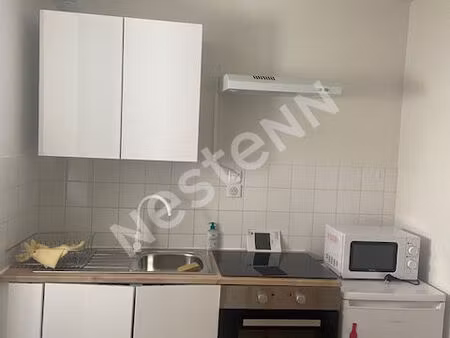 appartement 2 pièces au rez-de-chaussée avec cave en centre ville de tence