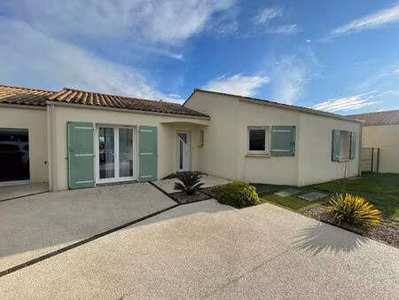 vente maison 5 pièces  140.00m²  le bernard