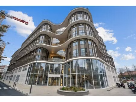 location local professionnel 4 827m² st ouen sur seine 93400