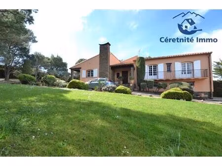 villa plain pied sur beau terrain constructible