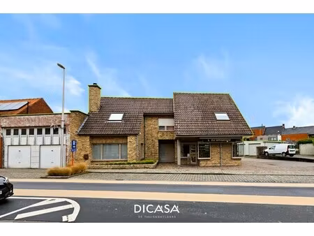 commercieel te koop in hooglede met 4 slaapkamers