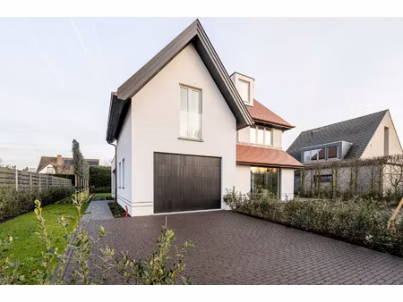 huis te koop in knokke-heist met 5 slaapkamers