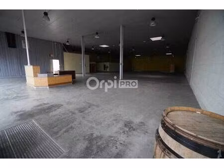 local d'activités à louer