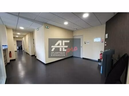 location local professionnel 376m² st nazaire 44600