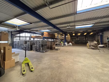 vente commerce 6430 m² beaucouzé (49070)