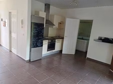 la petite maison au bord du lac