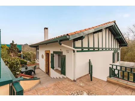 vente maison 5 pièces 127 m² à saint-jean-de-luz (64500)  560 000 €