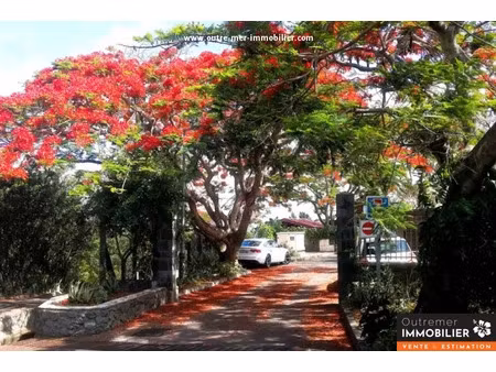 vente maison 7 pièces 170 m² à la montagne (97417)  945 000 €