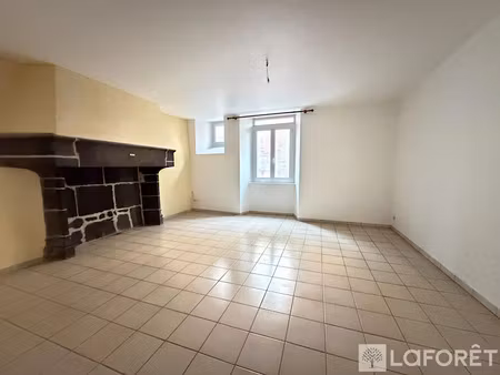 vente appartement 4 pièces 136 m² à saint-flour (15100)  95 000 €