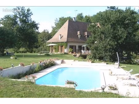 à louer appartement meublé 85 m2 à roaillan ( 33210 )