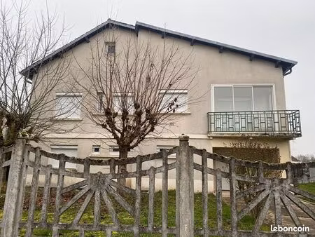 maison 7 pièces 151 m²