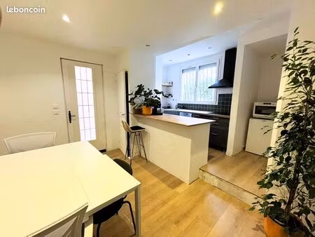 bureau 40m2 à malmousque 13007