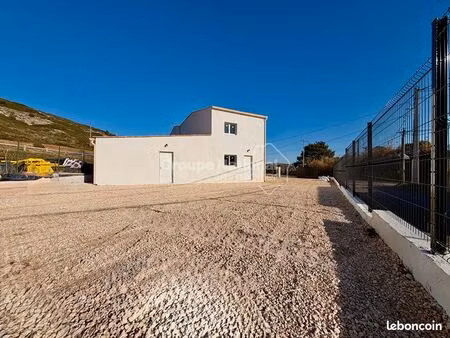 entrepôt 47 m² le rove