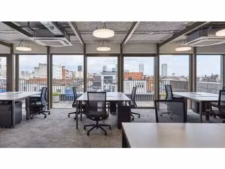 étage de bureau entièrement aménagé à louer à clockwise ant