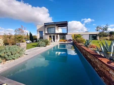 villa contemporaine 6/7 pièces 220 m2 avec piscine
