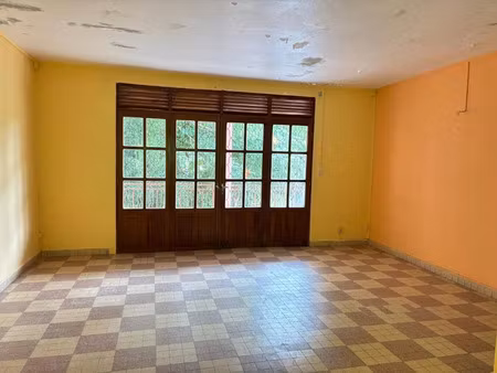 vente immeuble 6 pièces 169 m² à basse terre (97100)  175 000 €