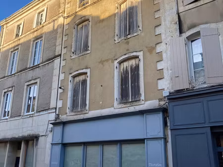 dpt charente (16)  à vendre ruffec immeuble - surface totale 330 m² environ  surface habit