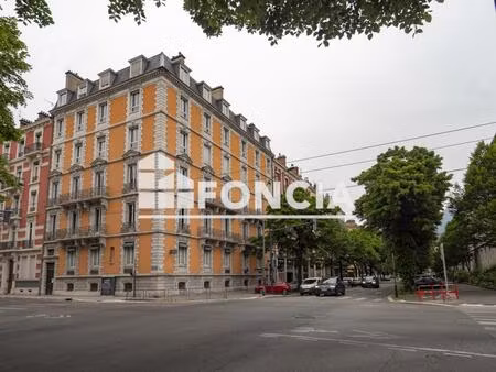 location - bureau - 250 m² - 36 000 €/an hc ht - 3 000 €/mois