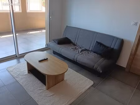 appartement t2 meublé avec grande terrasse et parking proche mer