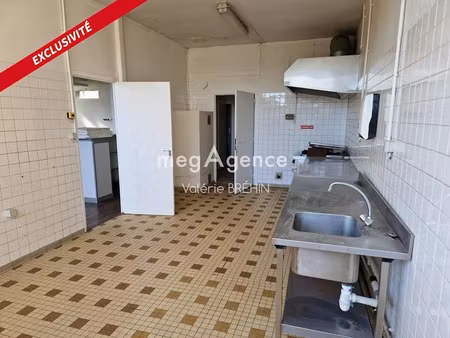 vente locaux professionnels 1 pièce 342 m² à bais (53160)  116 667 €