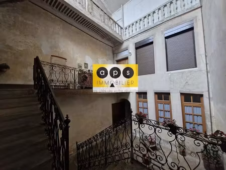 vente maison 11 pièces 214 m² à arbois (39600)  255 000 €