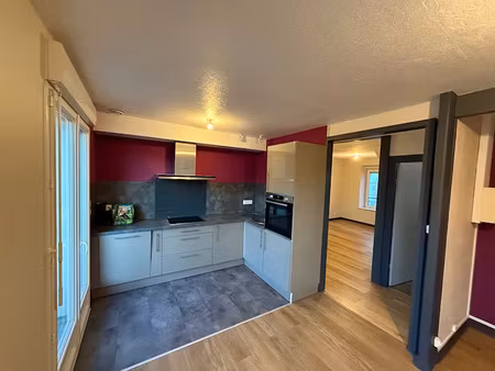 location appartement 4 pièces 72 m² à carantec (29660)  800 €