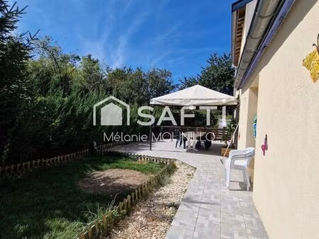 maison de 135 m²  quatre chambres  garage  terrain  terrasse sans vis-à-vis