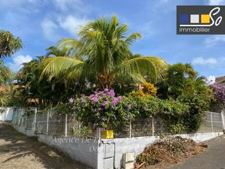 exclusivite : belle maison t3 + t1 proche plage et commodites sainte-anne martinique
