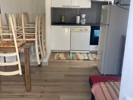 maisonnette 44 m3 proche sortie autoroute