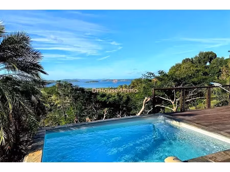 location meublée maison 4 pièces 105 m² à le francois (97240)  2 100 €