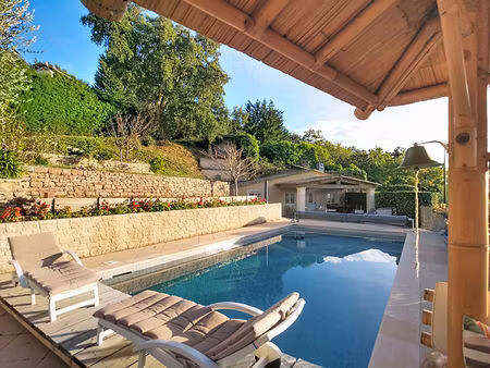 maison les adrets de l esterel 7 pièce(s) 186 m2