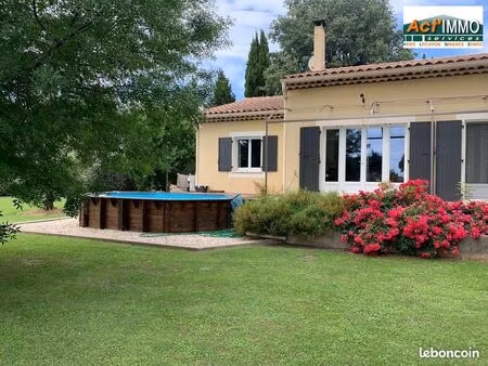 villa 4 pièces 120 m²