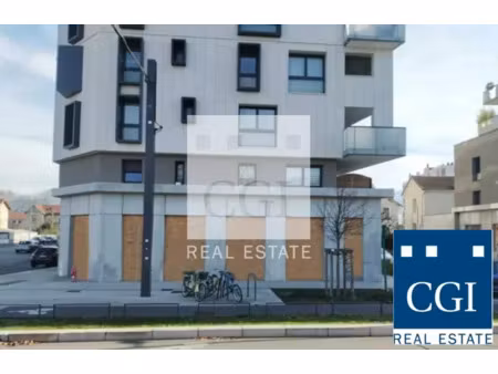 local commercial a louer