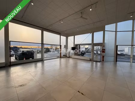 local commercial a louer