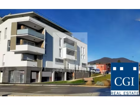 local commercial a louer