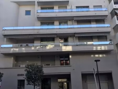 location appartement 3 pièces 53 m² à antibes (06600)