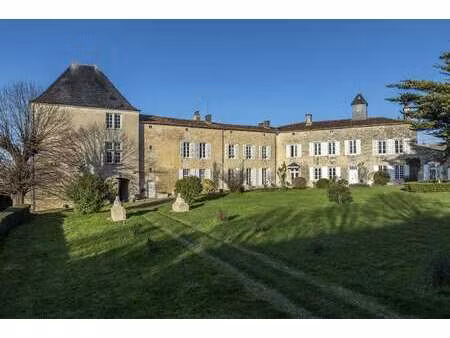 maison de luxe à vendre à beauvoir-sur-niort : 1 495 000 € | 625m²